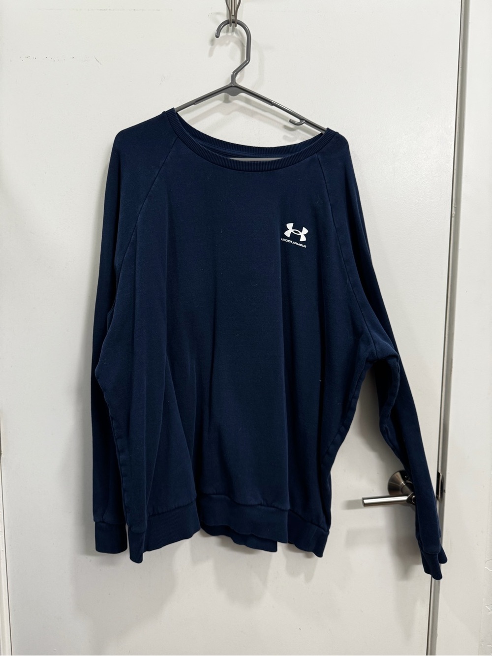 Under Armour mens Navy Crew Sweatshirt with Logo